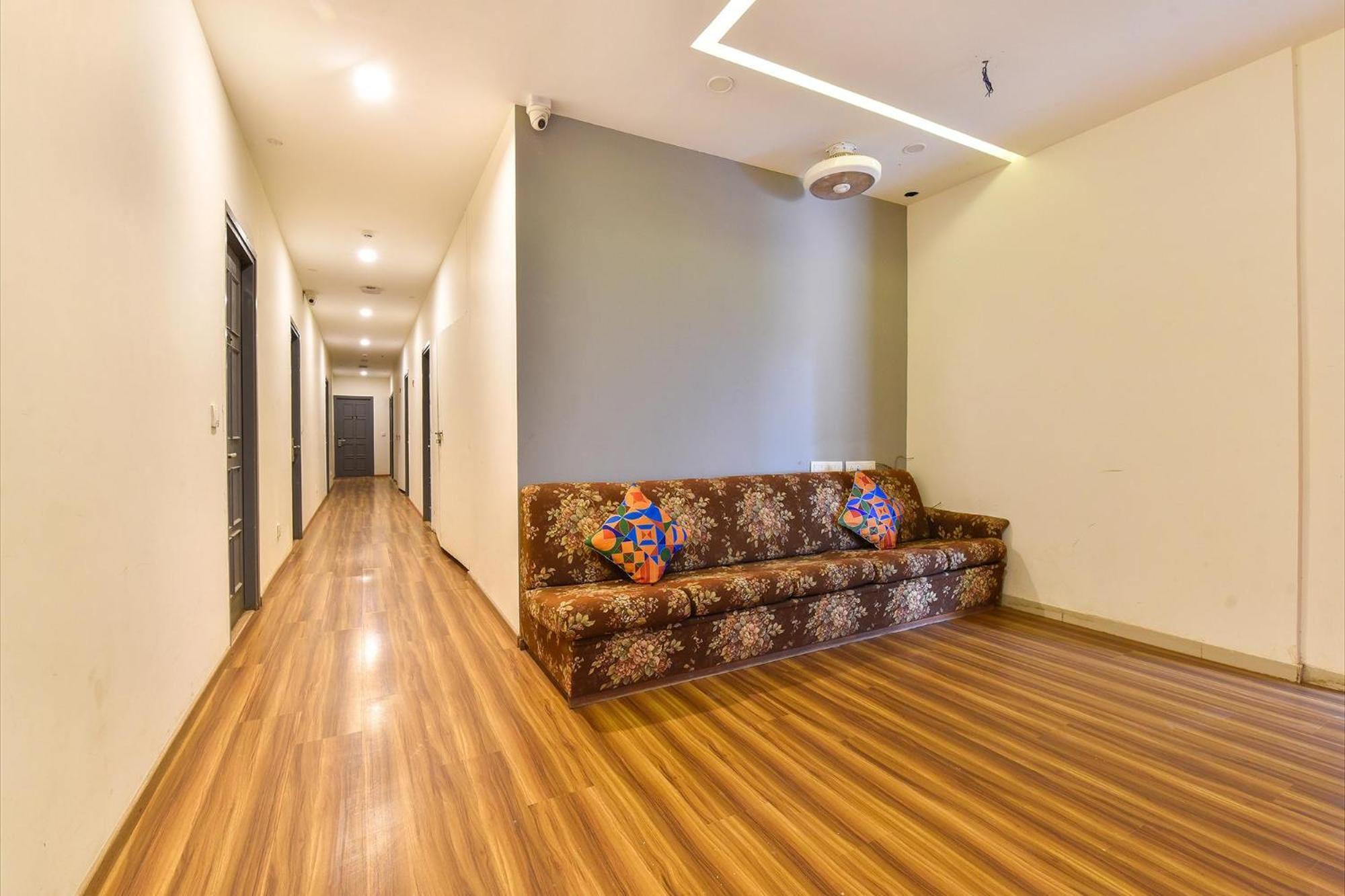 Fabhotel Ny Townhouse Ahmedabad Exterior foto
